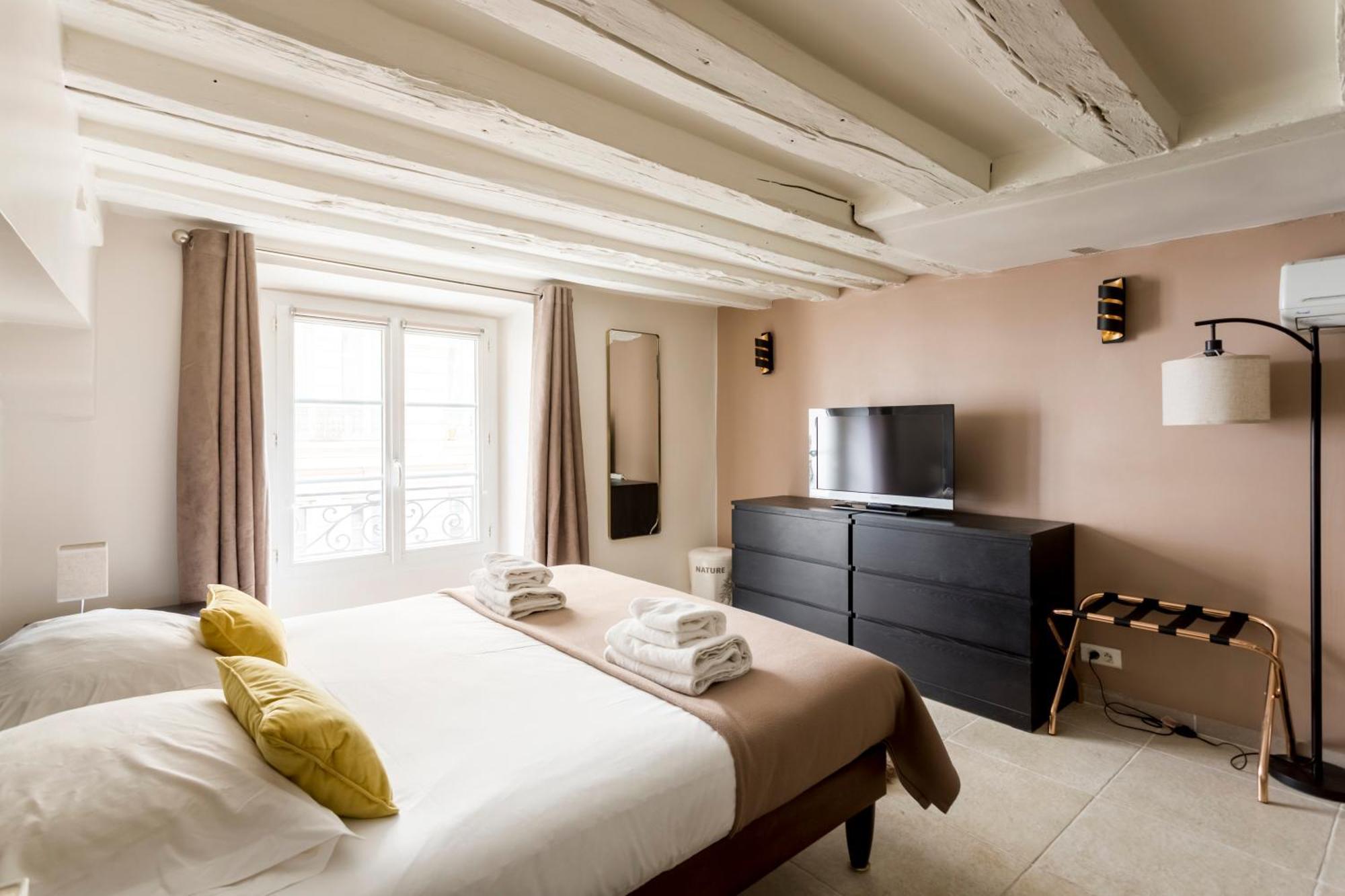 Appartement Rivoli Vieille du temple à Paris Extérieur photo
