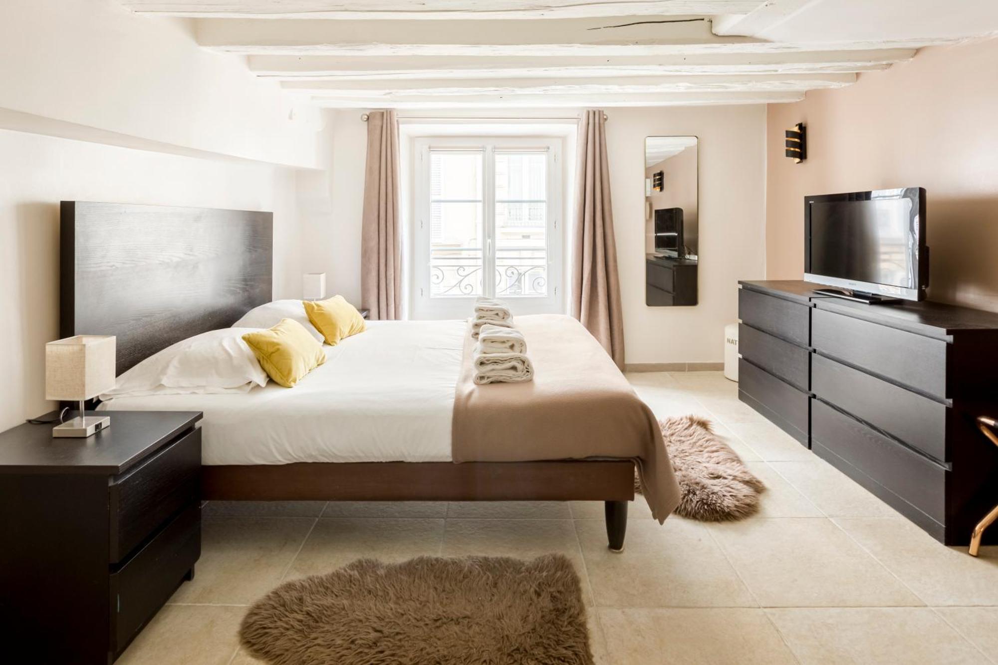 Appartement Rivoli Vieille du temple à Paris Extérieur photo